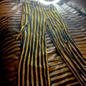 Stretchy fitted pants